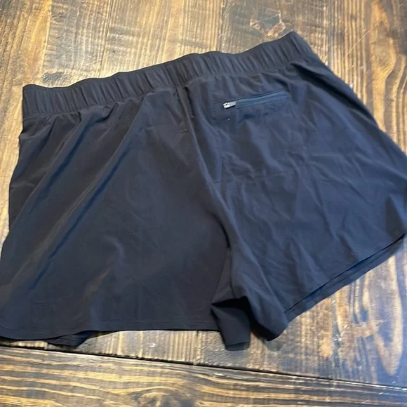 All in motion shorts size X-Large - Picture 4 of 4
